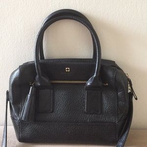 Kate Spade Delaney leather black crossbody (tote).